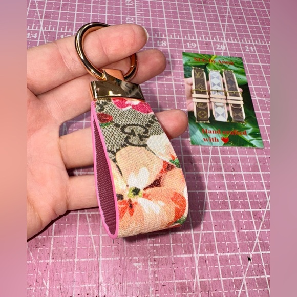 💓 Gucci Bloom Pink Keychain Hand crafted - Picture 5 of 8